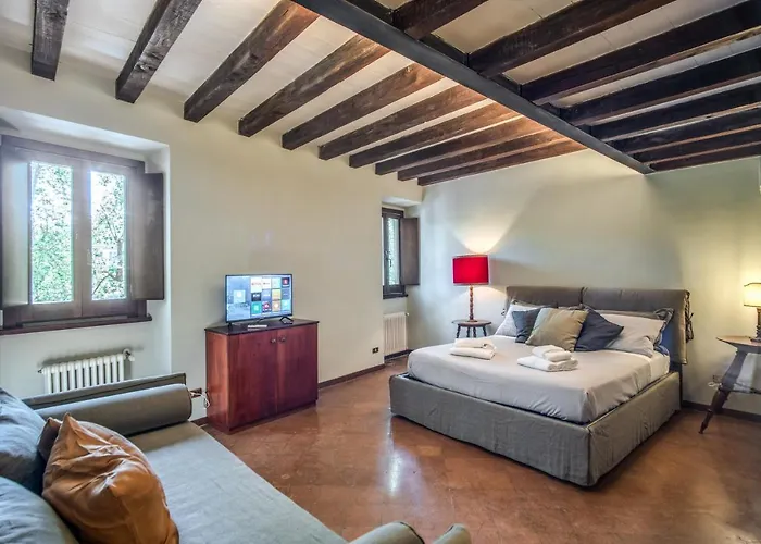 Апартаменты Sant'eligio Attic With Exclusive Terrace Campo Di Fiori